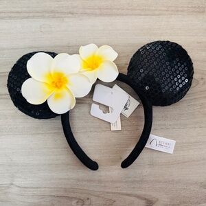 Disney - Aulani Minnie Ears, Plumeria Flowers, Brand New with Tags!